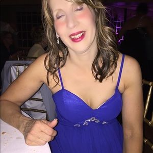 Meet your Posher, Lara